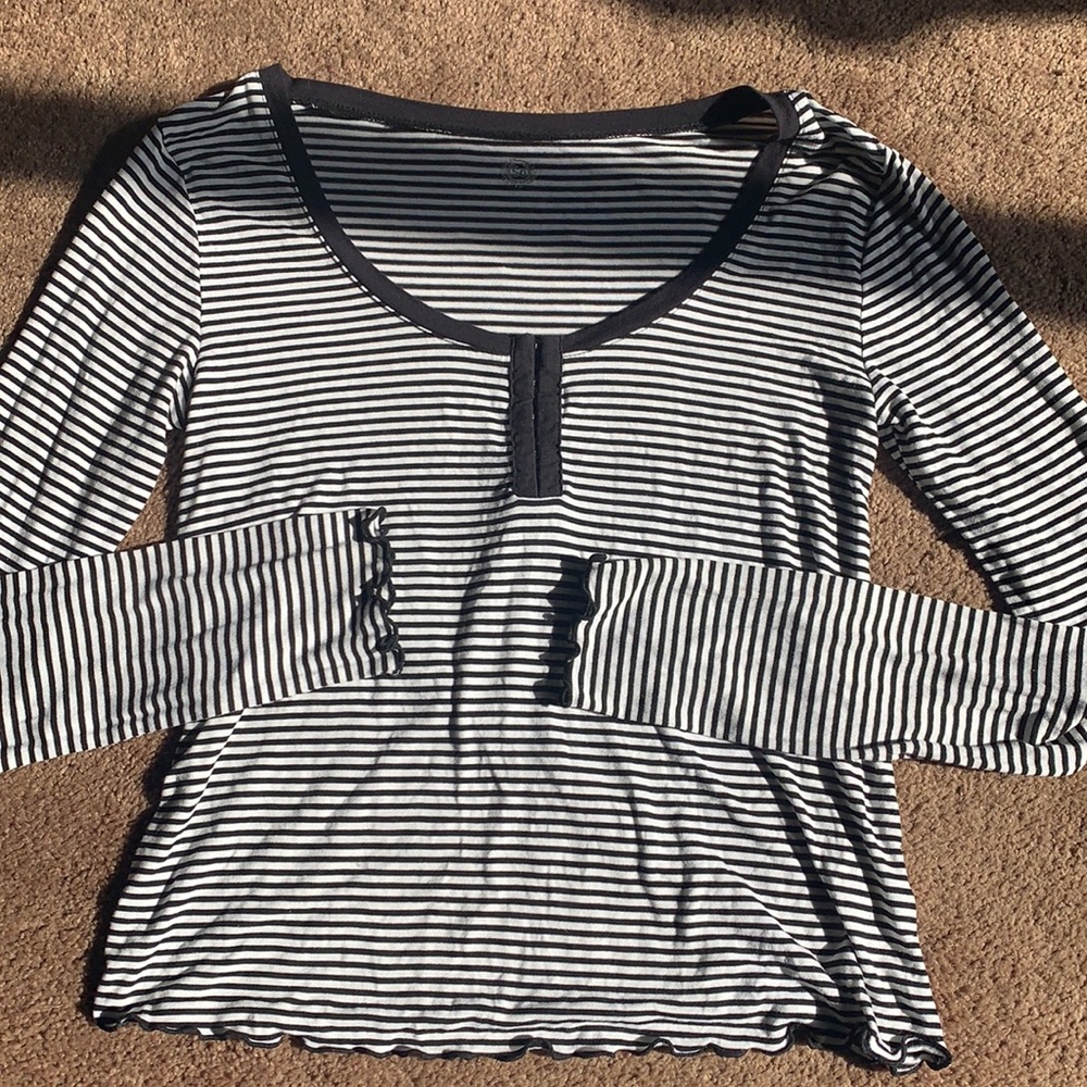 Long sleeve striped shirt